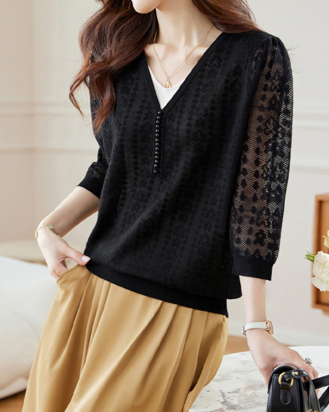 Vネックレイヤードパールニットプルオーバー 2407