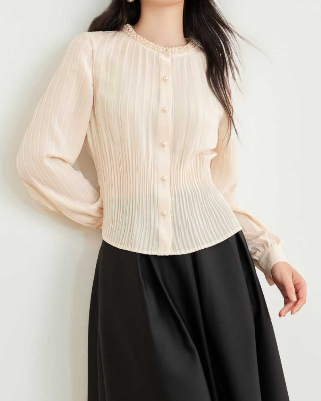 ラウンドネックビジュープリーツブラウス 2435