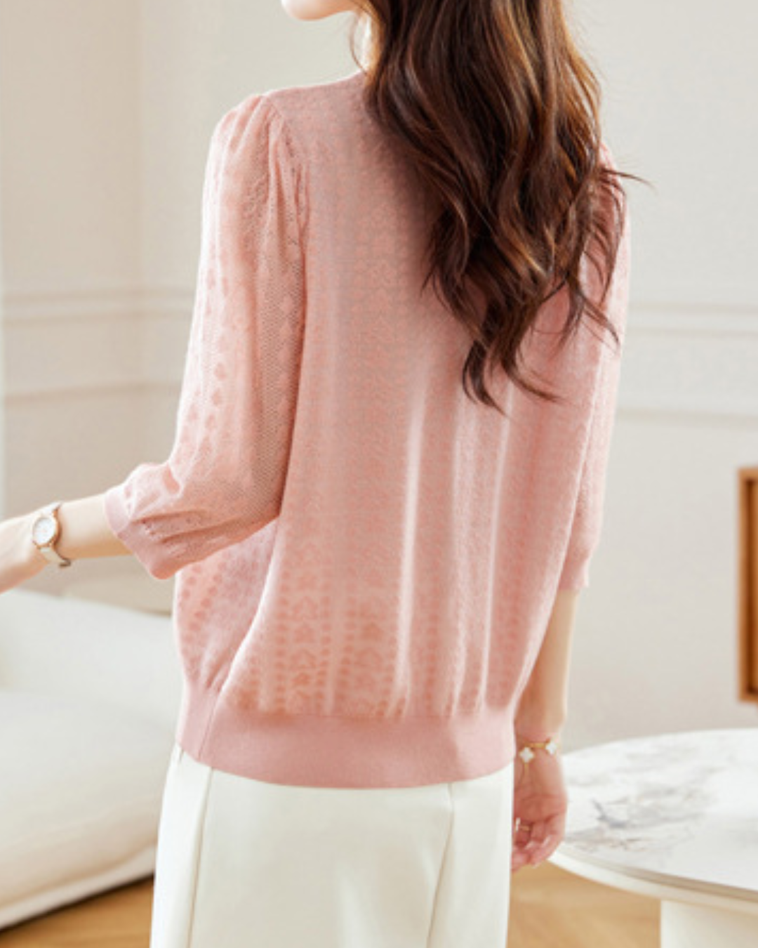 Vネックレイヤードパールニットプルオーバー 2407