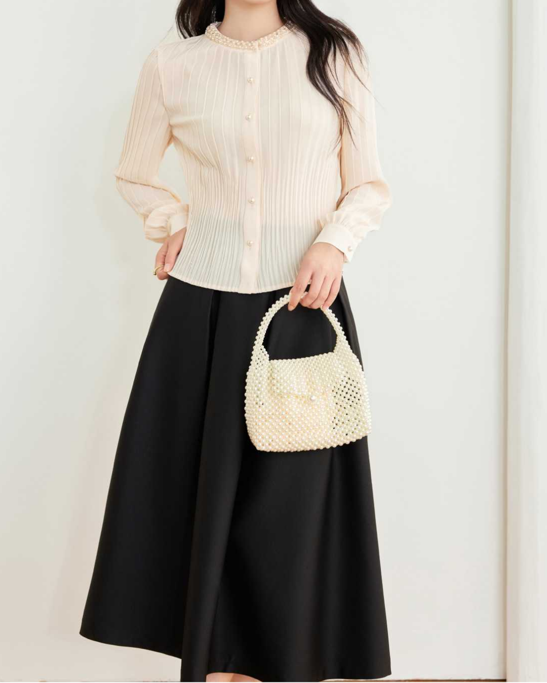 ラウンドネックビジュープリーツブラウス 2435