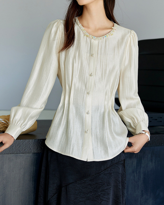 ビジューラウンドネックプリーツブラウス 2430