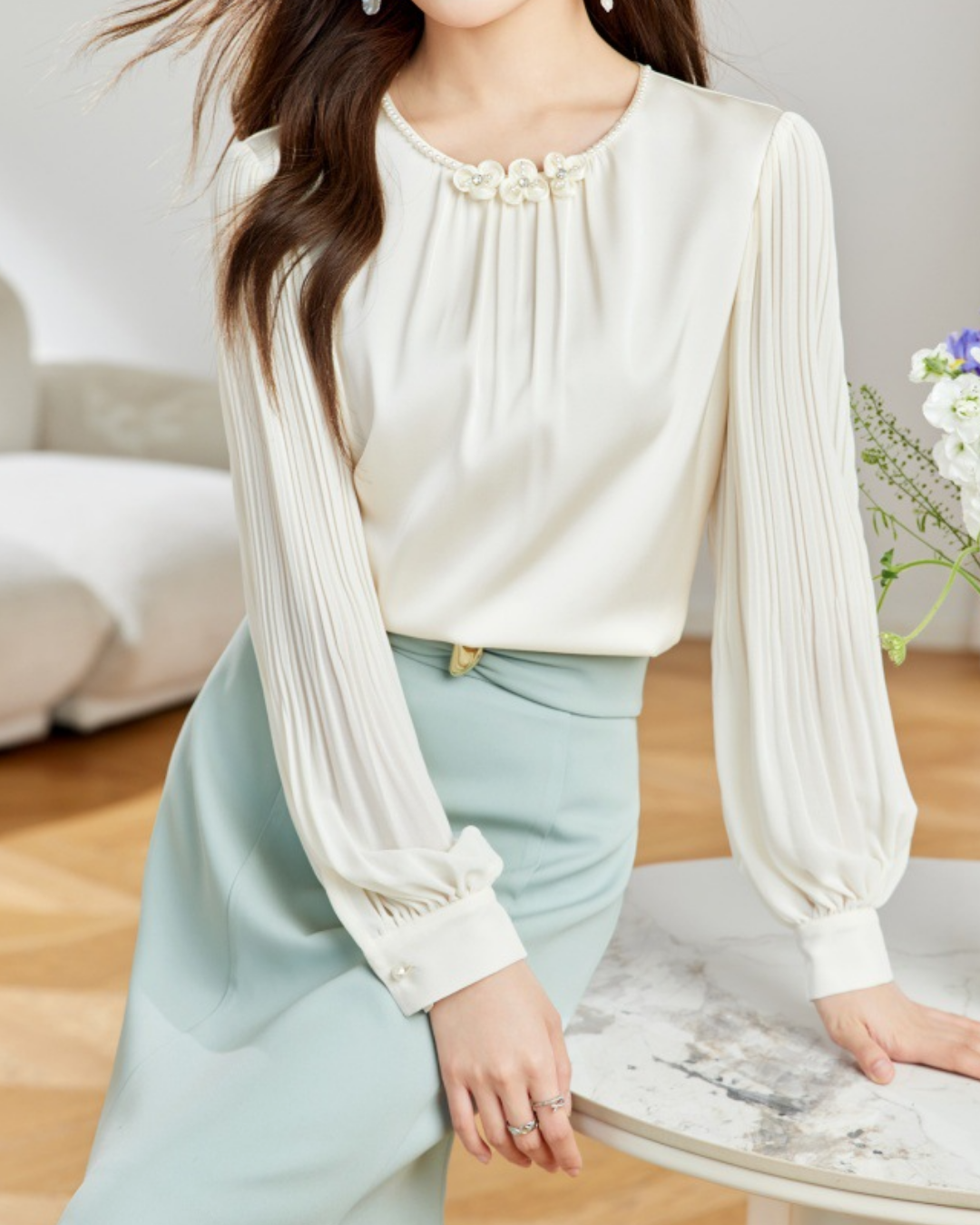 ビーズフラワープリーツブラウス 2451