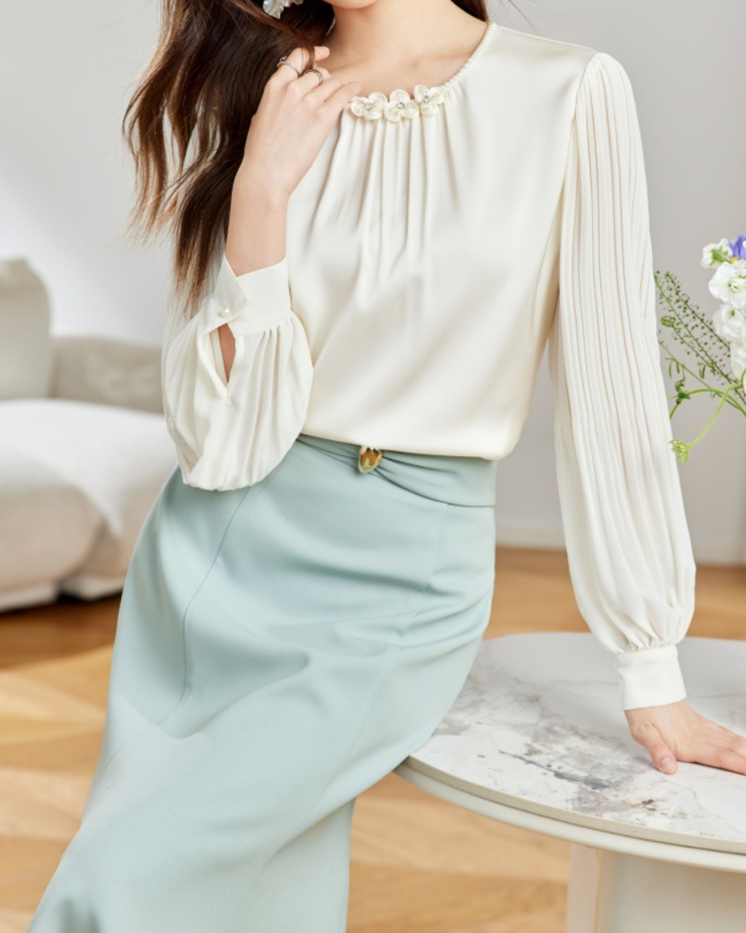 ビーズフラワープリーツブラウス 2451