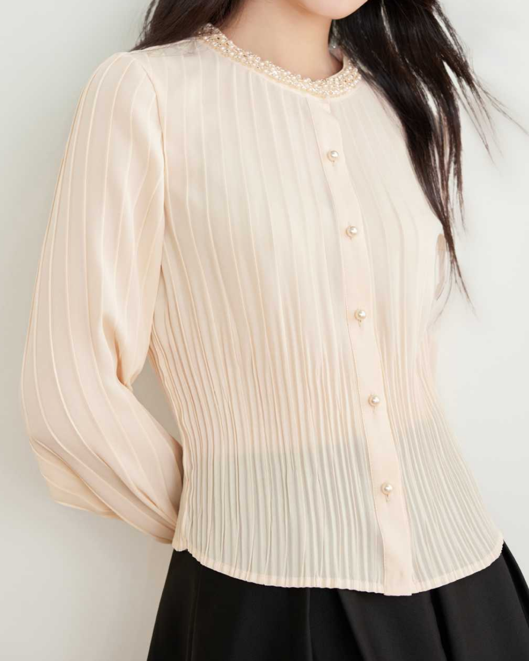 ラウンドネックビジュープリーツブラウス 2435