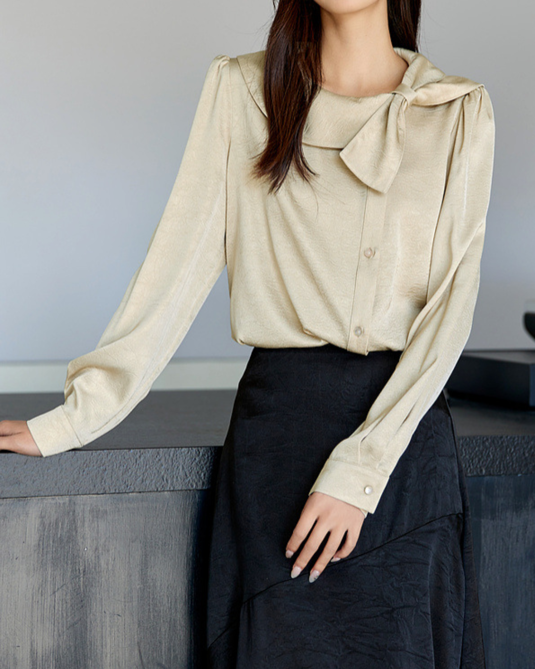 アシンメトリーリボンブラウス 2429