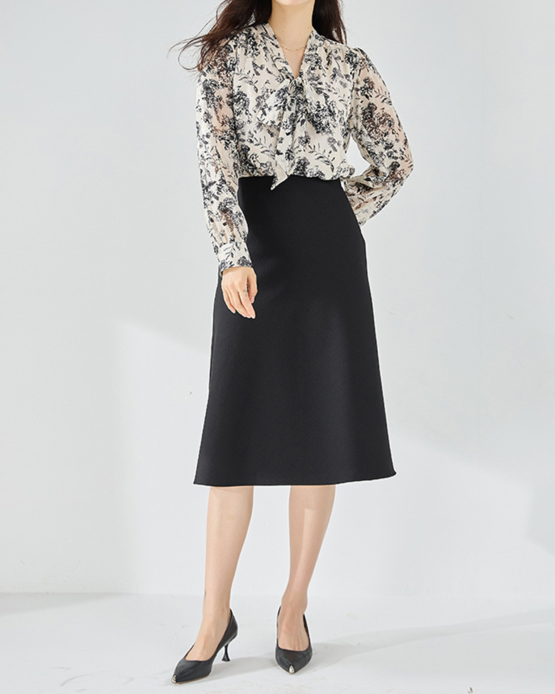 Vネックリボンタイフラワーブラウス 2377