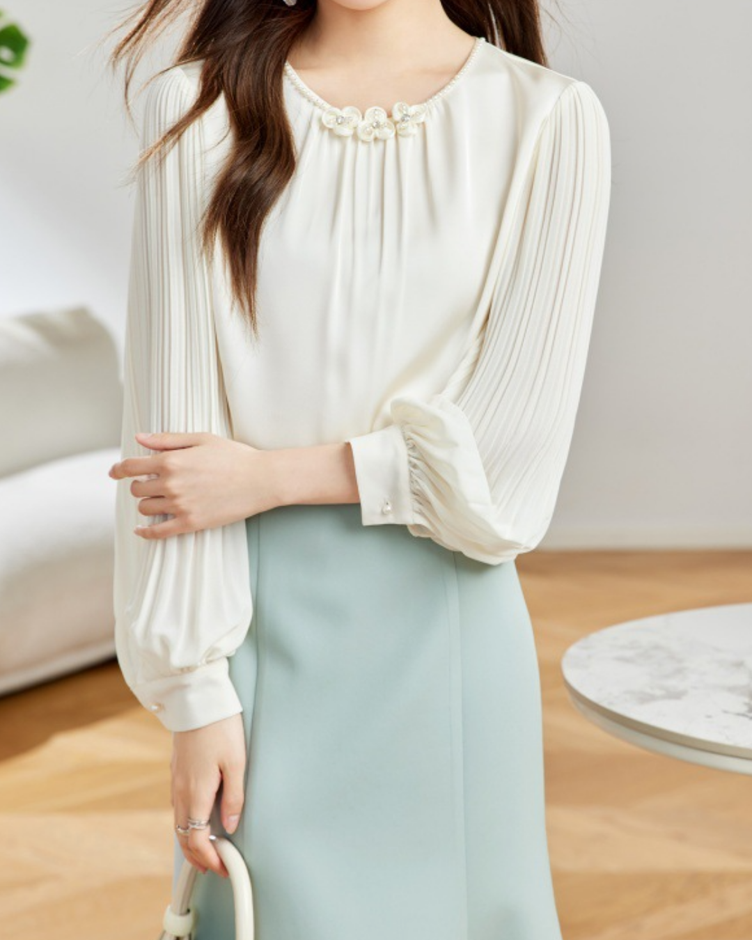 ビーズフラワープリーツブラウス 2451